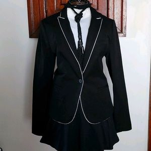 Banana Republic Classic Fit Size 8- Black Blazer